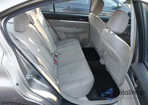 2014 Subaru Legacy 2.5I Premium z USA, uszkodzony, nr VIN 4S3BMBC69E3031150